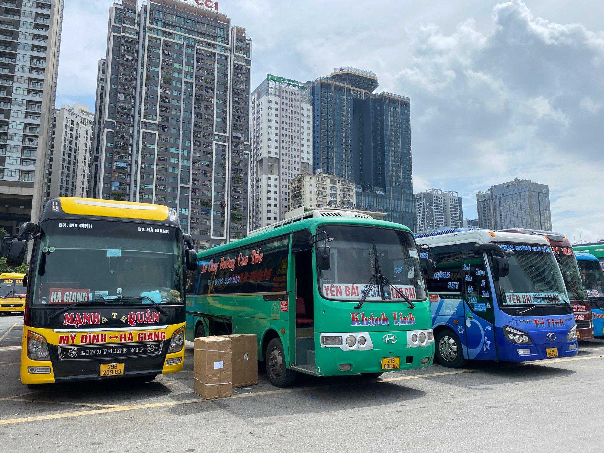 Lý do xăng dầu giảm giá mạnh nhưng giá hàng hoá và cước vận tải chưa hạ nhiệt - Ảnh 2.