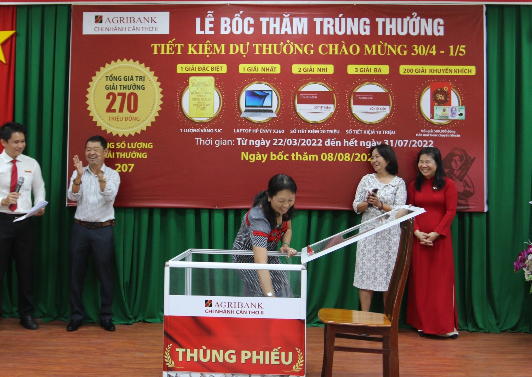 207 khách hàng trúng thưởng Chương trình huy động Tiết kiệm dự thưởng tại Agribank Chi nhánh Cần Thơ II - Ảnh 3. 207 khách hàng trúng thưởng Chương trình huy động Tiết kiệm dự thưởng tại Agribank Chi nhánh Cần Thơ II - Ảnh 3.