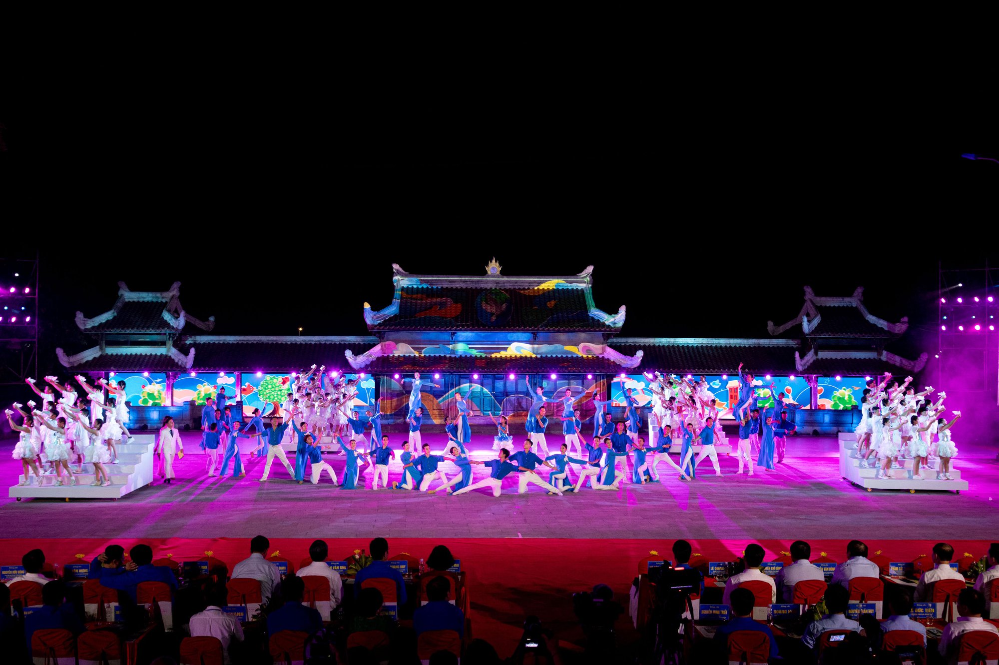 Đặng Lê Minh Trí: &quot;Hãy biến khát vọng thành hành động chứa đầy nhiệt huyết thanh xuân&quot; - Ảnh 1.