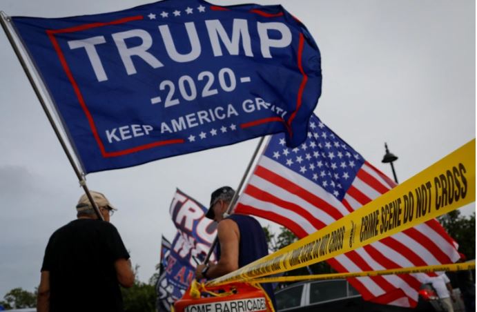 Bộ trưởng Tư pháp Mỹ nói gì về vụ FBI khám xét nhà Donald Trump? - Ảnh 1.