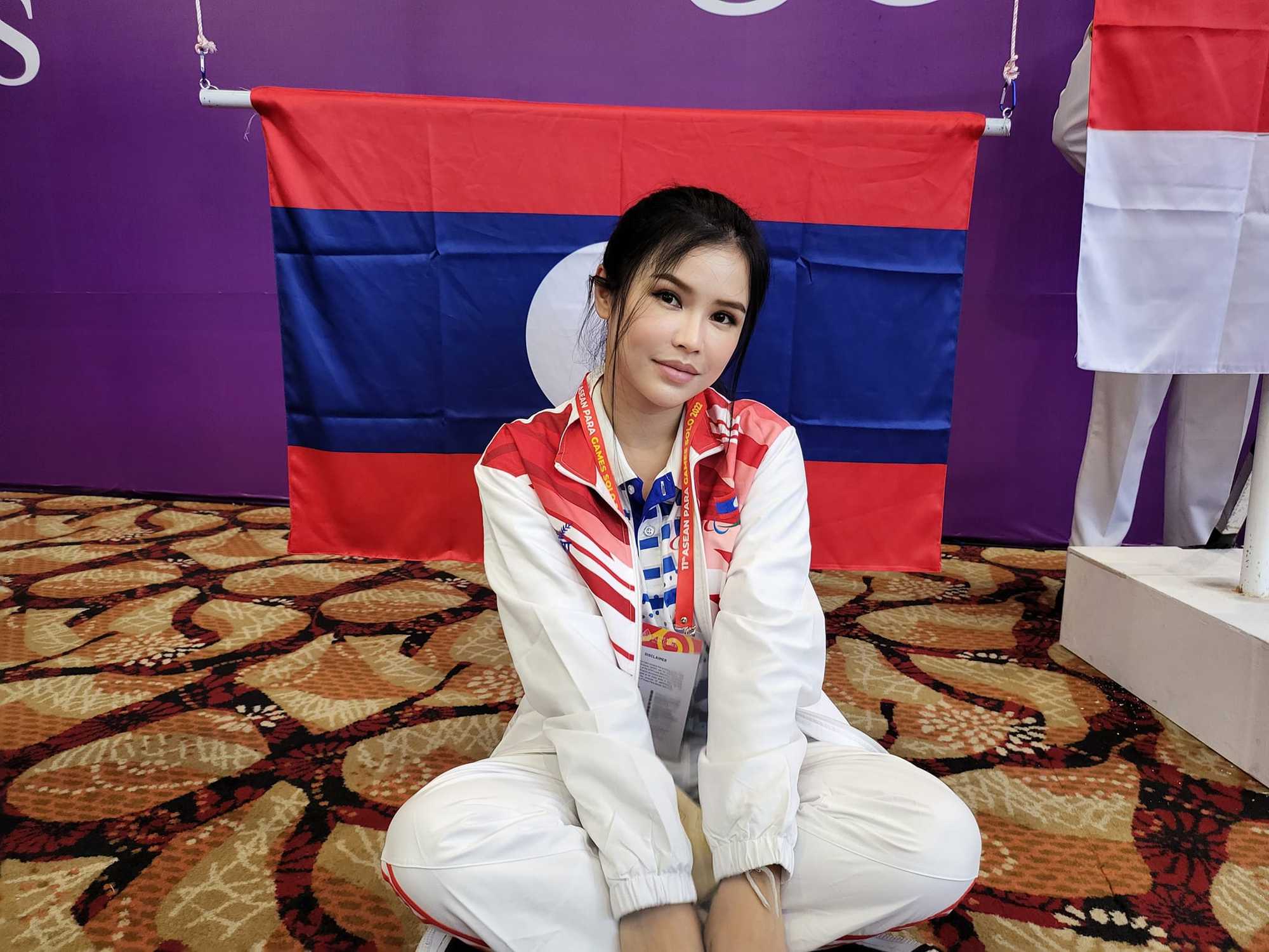 Nữ đại gia xinh đẹp góp phần giúp bóng đá Lào phát triển vượt bậc - Ảnh 1.