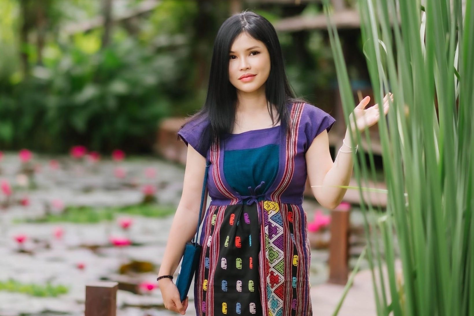 Nữ đại gia xinh đẹp góp phần giúp bóng đá Lào phát triển vượt bậc - Ảnh 9.
