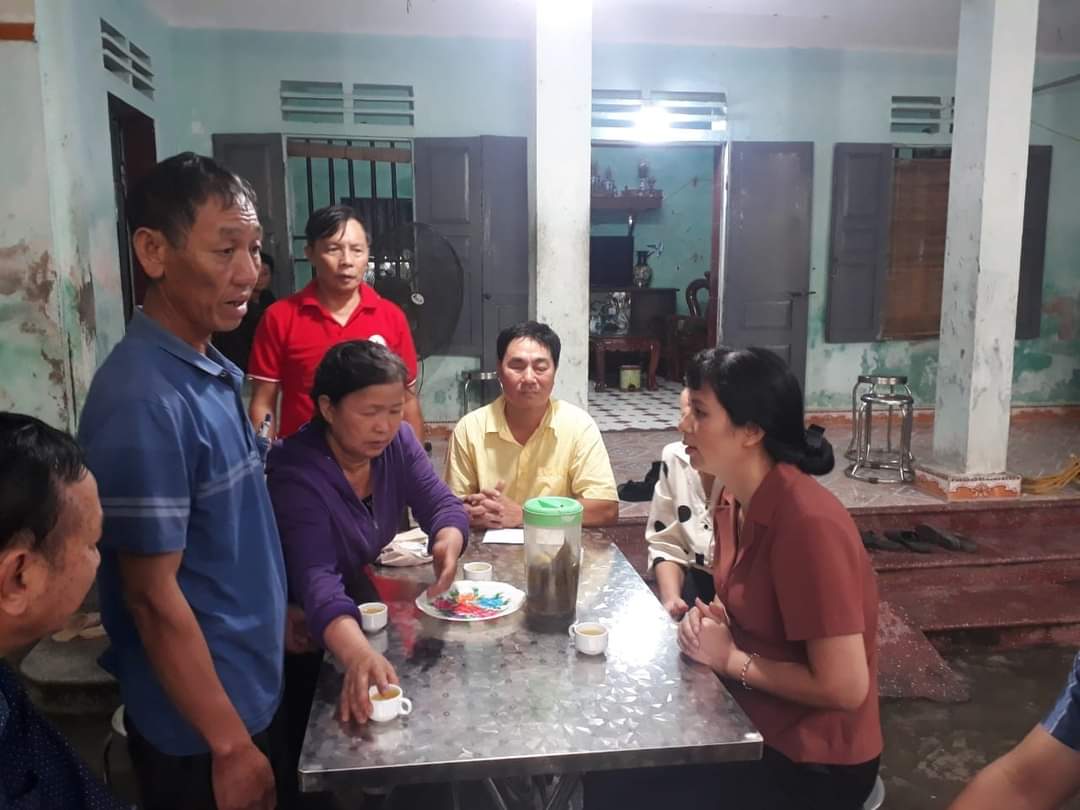 Vụ 4 người mất tích trên sông Đào, Nam Định: Tìm thấy thi thể cả 4 nạn nhân - Ảnh 2.