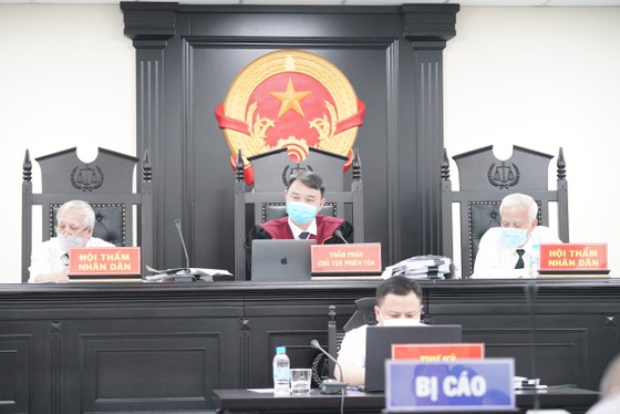 Cựu đại tá Phùng Anh Lê: &quot;Được tuyên không có tội thì phúc lớn nhà tôi&quot; - Ảnh 1.