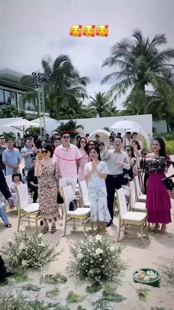 Văn Hậu đăng loạt ảnh tình tứ bên bạn gái - Ảnh 6.