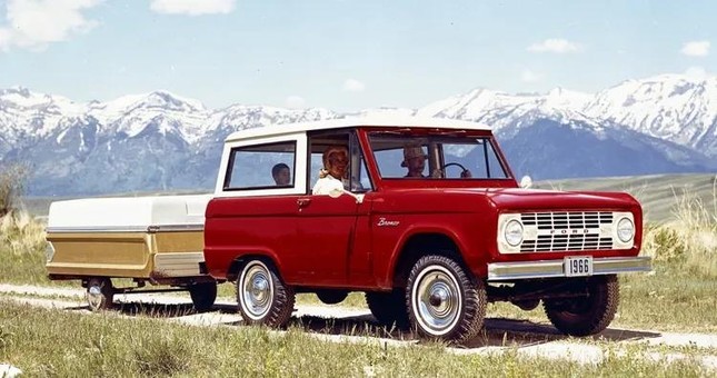 Dàn SUV đời cổ hấp dẫn nhiều nhà sưu tầm - Ảnh 12.