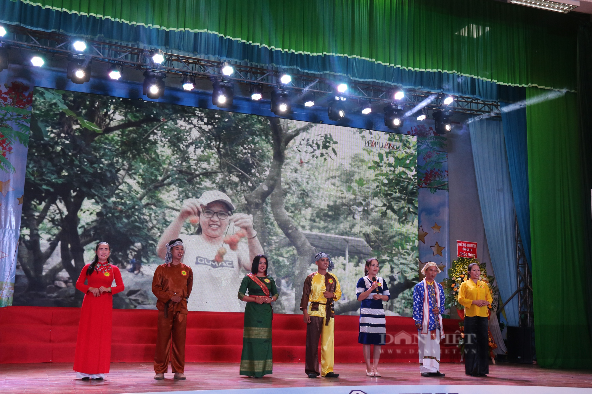 Khai mạc Hội thi Nhà nông đua tài khu vực III năm 2022 - Ảnh 4.