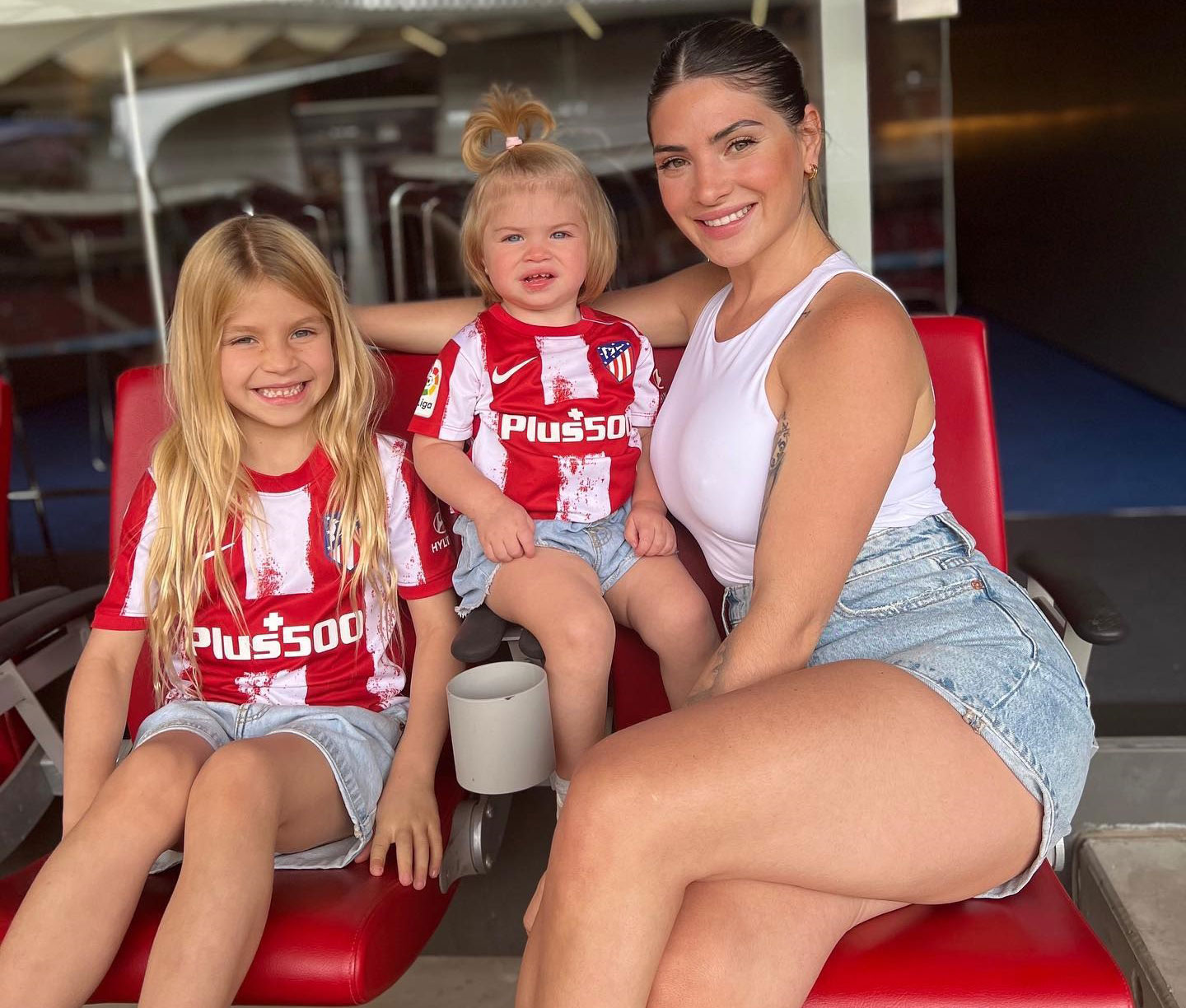 Thân hình căng tràn nhựa sống của bạn gái tiền đạo Atletico Madrid - Ảnh 11.