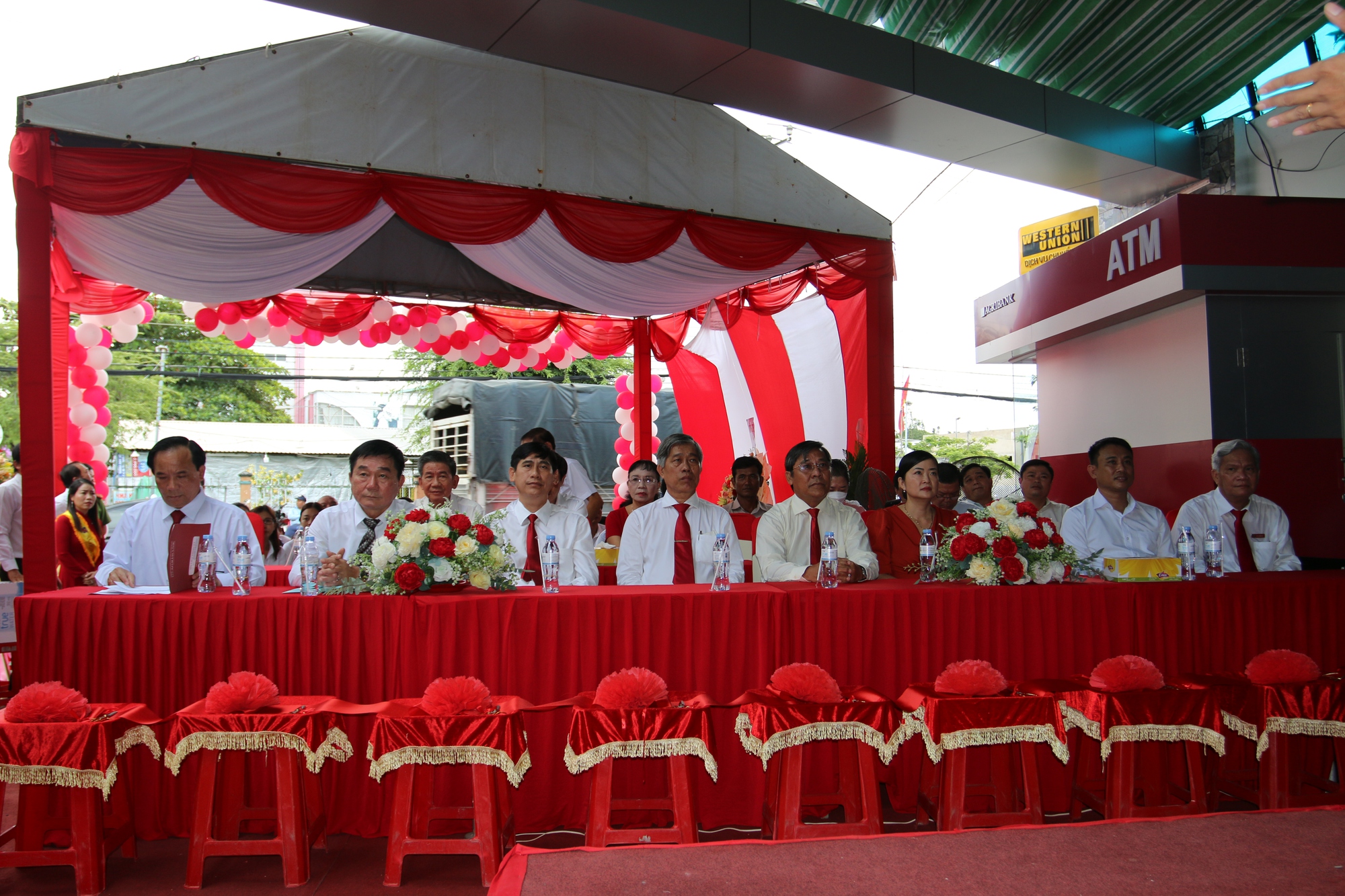 Khai trương trụ sở làm việc Agribank Chi nhánh Ba Xuyên – Sóc Trăng - Ảnh 3. Khai trương trụ sở làm việc Agribank Chi nhánh Ba Xuyên – Sóc Trăng - Ảnh 3.