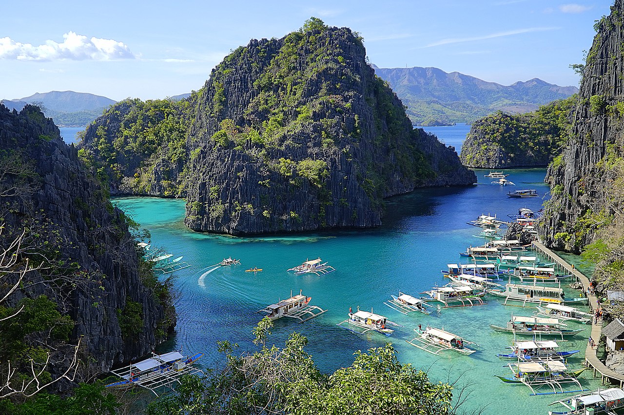 Thị trường du lịch Philippines được định giá &quot;khủng&quot;, dù được xếp rủi ro Covid-19 ở cấp độ nguy cơ cao - Ảnh 2.