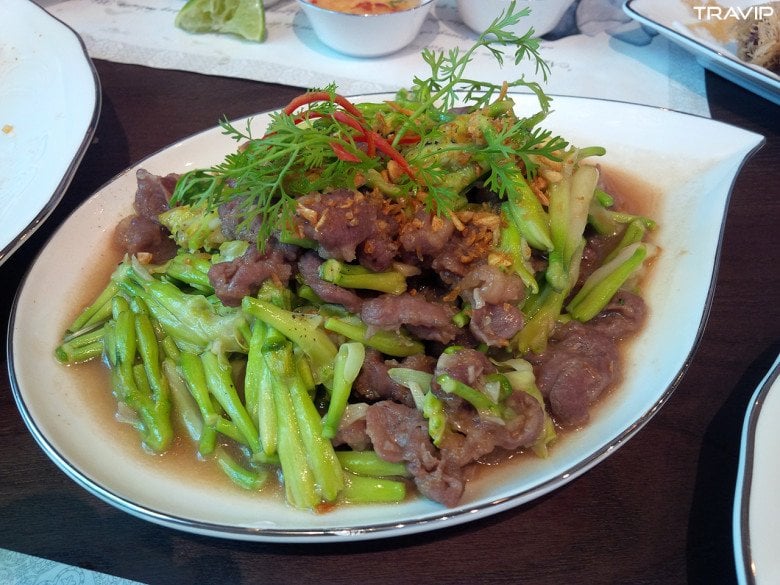 Loài hoa vốn được dùng để thắp hương lại có thể dùng để chế biến thành đặc sản vô cùng lạ miệng - Ảnh 2.
