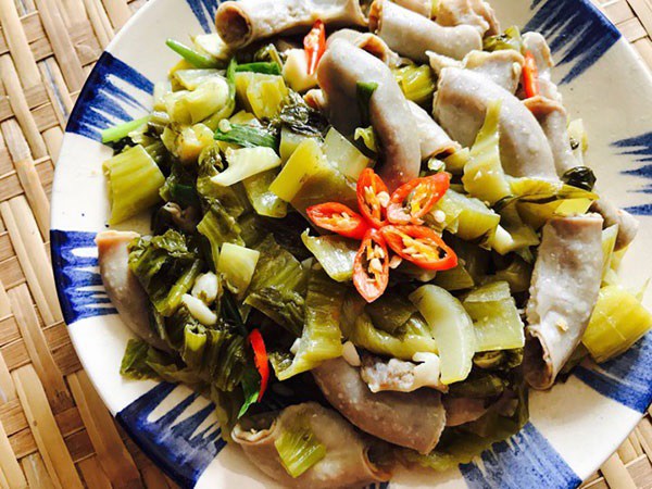 Lòng xào dưa - Món ăn đưa cơm nhưng dễ khiến người thích ăn nhiều rước họa vì lý do này - Ảnh 1.