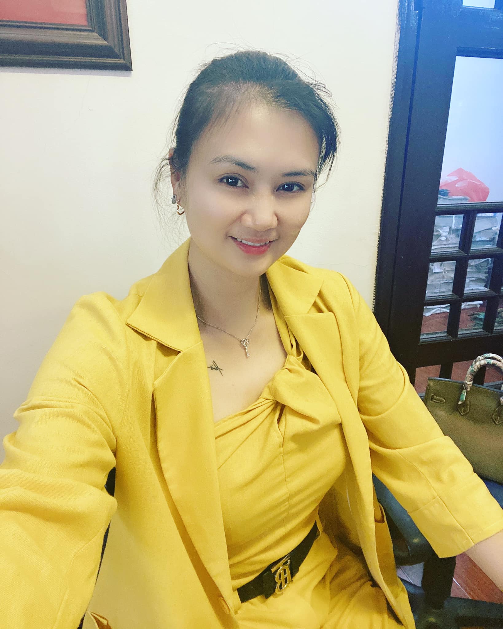 Hoa khôi bóng chuyền Kim Huệ liên tục diện bikini, khoe body nóng bỏng - Ảnh 14.