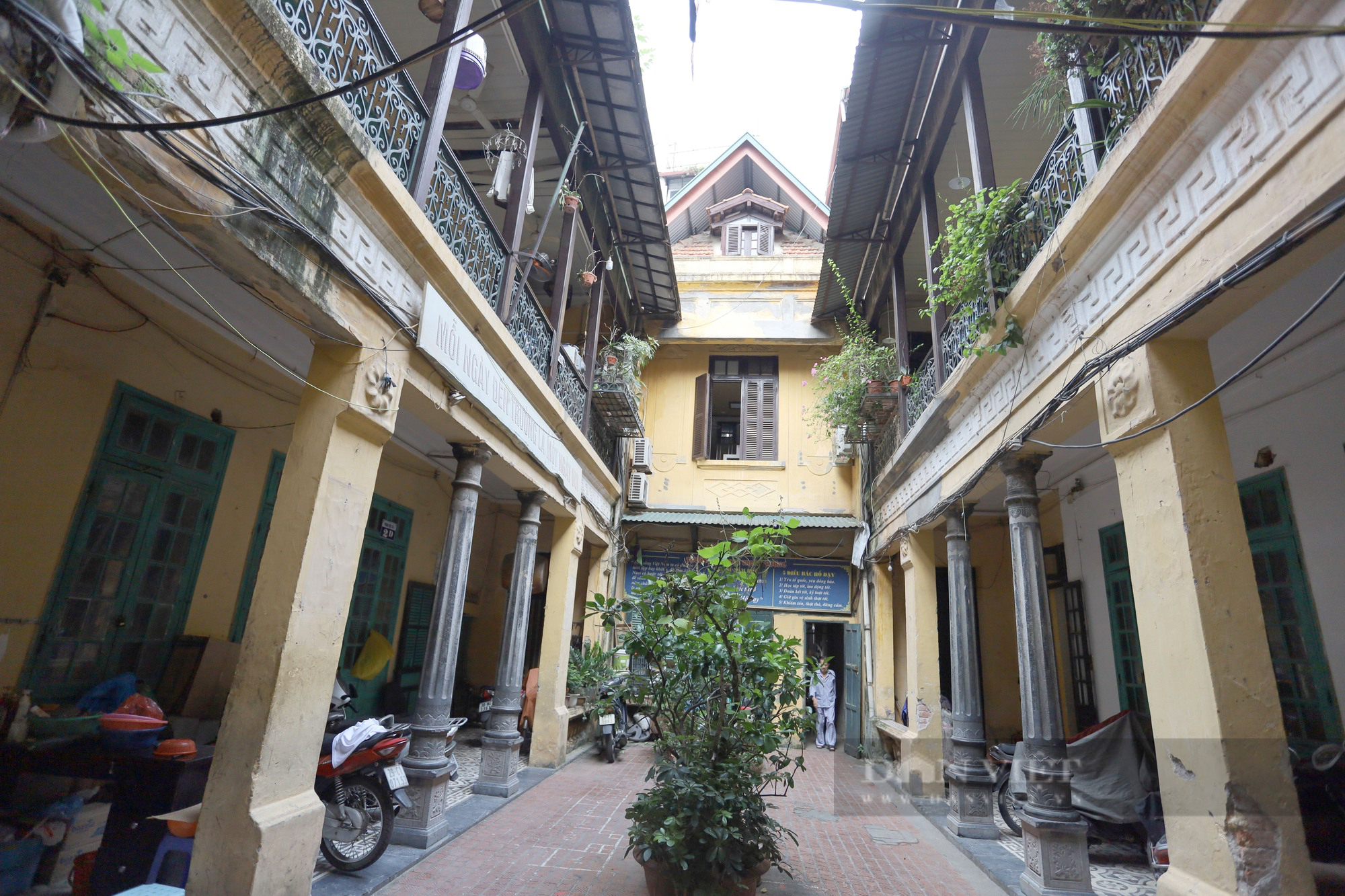 Chiêm ngưỡng căn biệt thự 800m2 của đại gia phố cổ Hà Nội và câu chuyện xúc động về người giữ lửa - Ảnh 3.