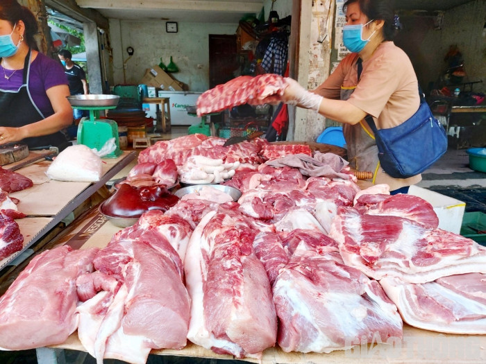 Không xuất lậu được lợn sống, xuất hiện tình trạng thịt thành mảnh nhỏ chở sang Trung Quốc - Ảnh 2. Không xuất lậu được lợn sống, xuất hiện tình trạng thịt thành mảnh nhỏ chở sang Trung Quốc - Ảnh 2.