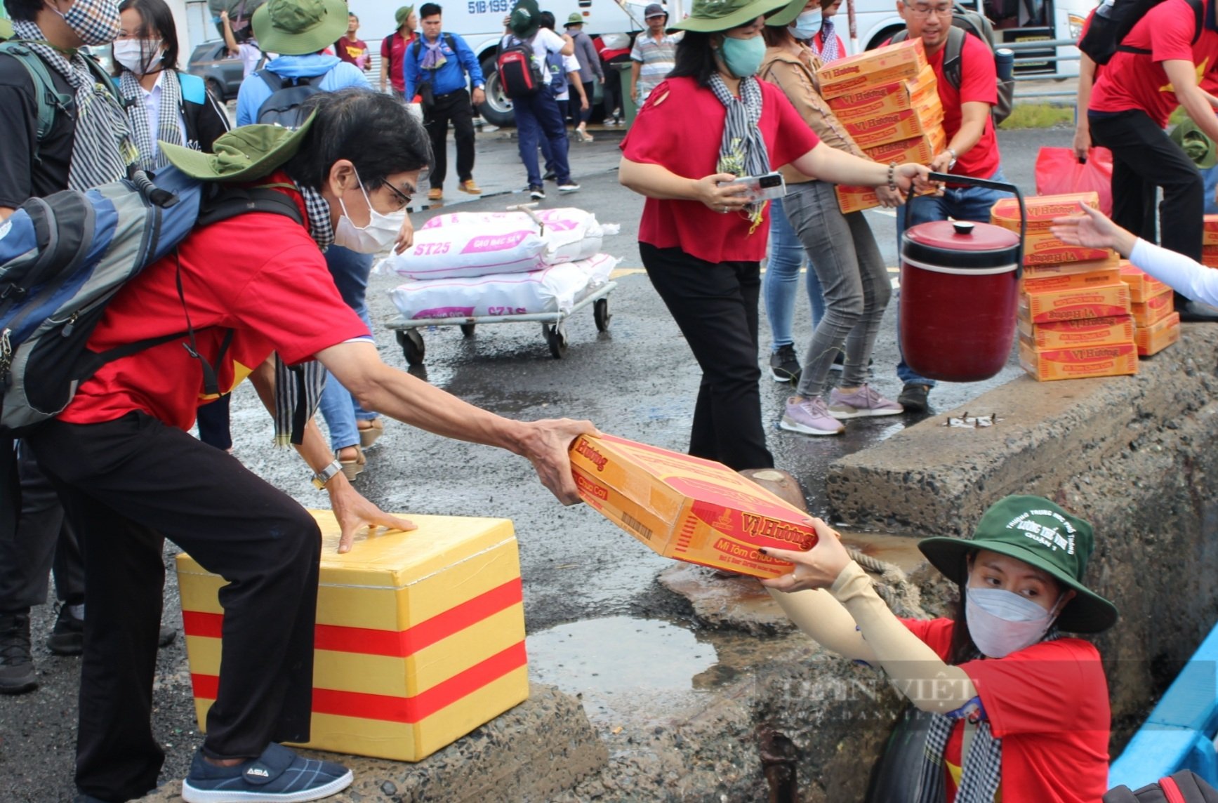 TP.HCM: Mang niềm vui đến với học sinh xã đảo trước ngày tựu trường - Ảnh 5.
