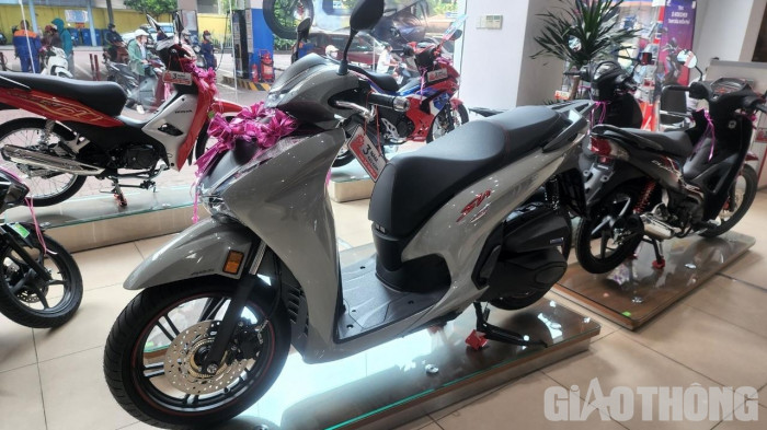 Giá xe SH tháng 8/2022: Khan hàng nhưng giảm giá - Ảnh 1.