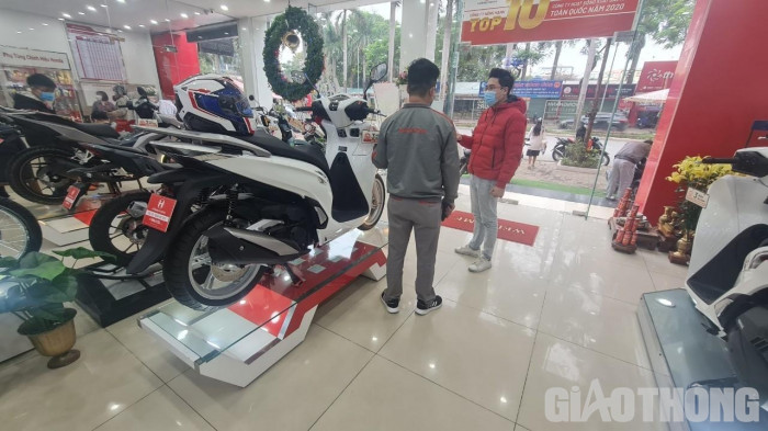 Giá xe SH tháng 8/2022: Khan hàng nhưng giảm giá - Ảnh 2.