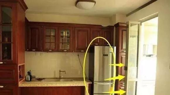 Phong thủy nhà ở: Muốn hút tài, chiêu lộc không được đặt tủ lạnh ở vị trí này - Ảnh 2.