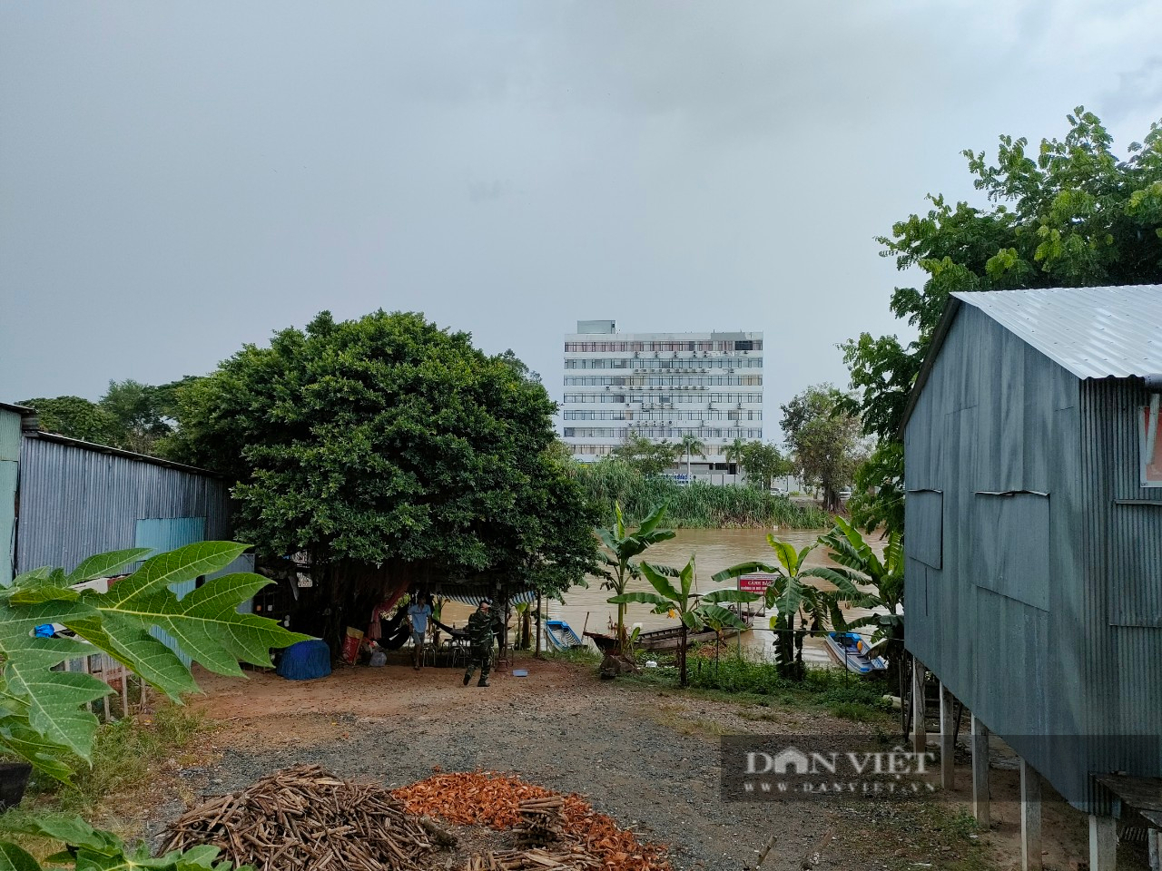 Đoạn sông định mệnh nơi 40 người trốn khỏi casino ở Campuchia bơi về Việt Nam may mắn được cứu   - Ảnh 2.