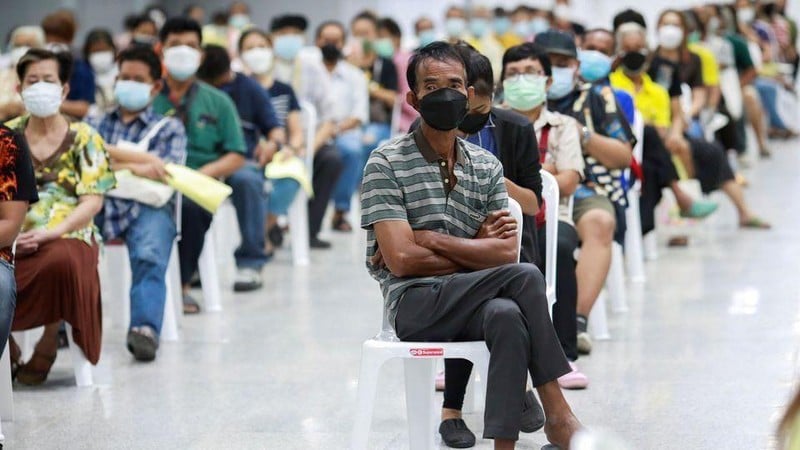 Cuộc chiến chống nghèo khổ ở Châu Á bị kéo lùi ít nhất 2 năm - Ảnh 1. Cuộc chiến chống nghèo khổ ở Châu Á bị kéo lùi ít nhất 2 năm - Ảnh 1.