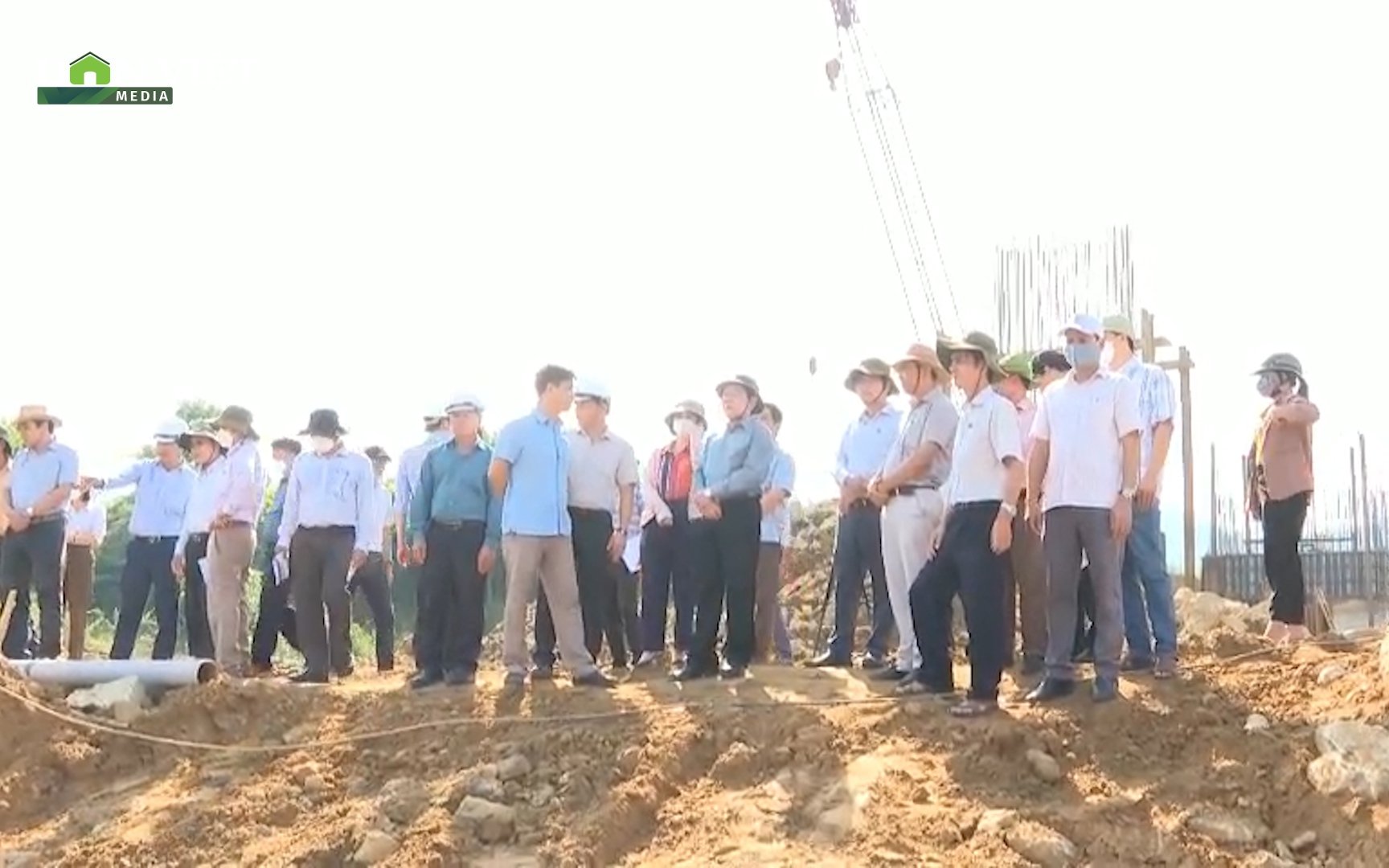 Dự án cầu 100 tỷ giải ngân quá chậm, Chủ tịch tỉnh Quảng Ngãi đích thân ra hiện trường chỉ đạo nóng