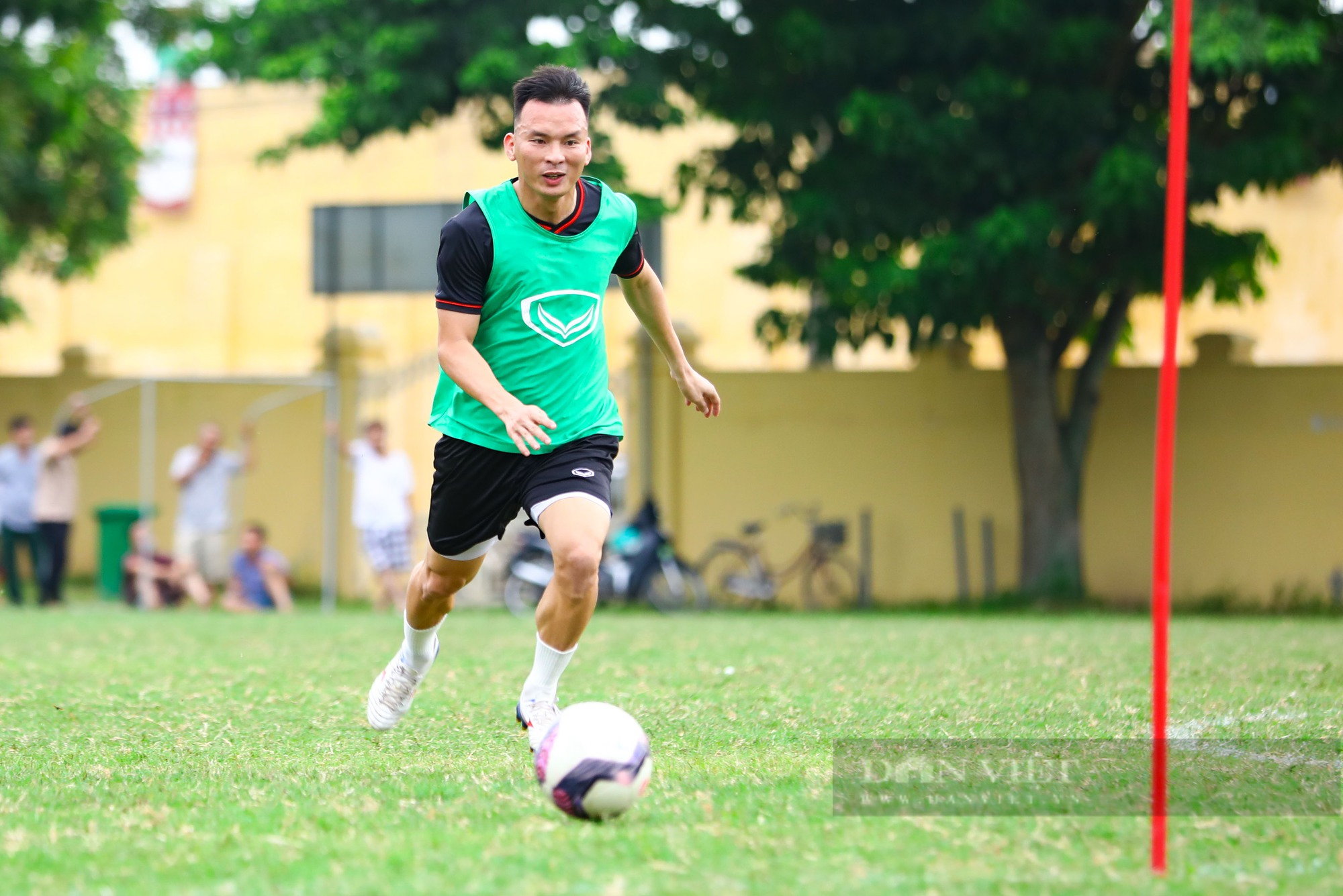 SLNA tập chiến thuật trước trận đối đầu với Hà Nội FC - Ảnh 4.