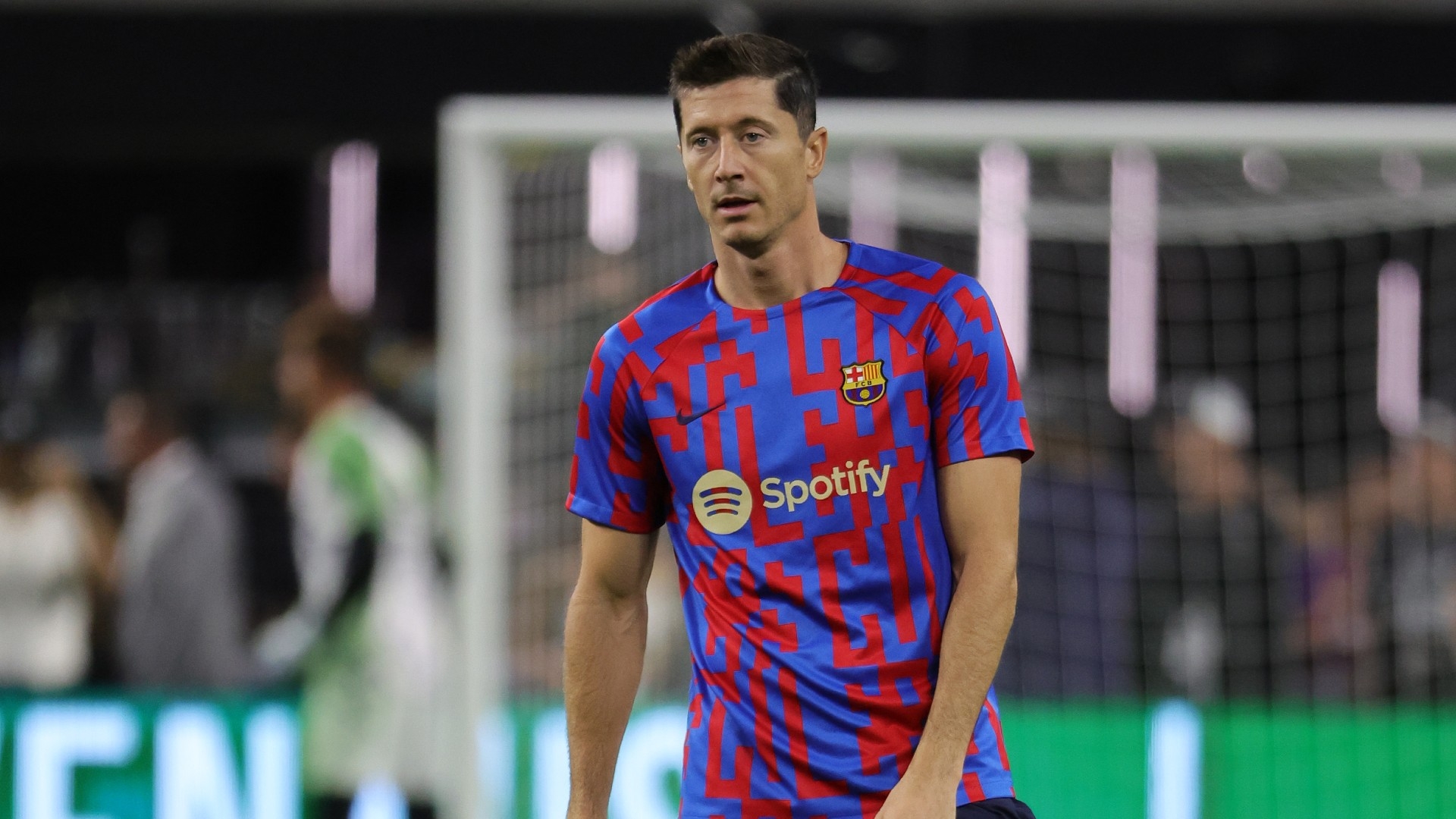 CĐV Việt Nam nhận định thế nào về &quot;bảng tử thần&quot; của Champions League? - Ảnh 1.