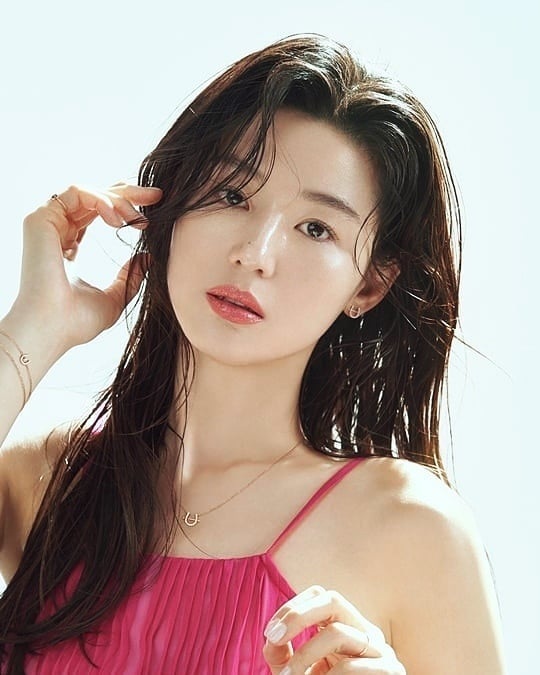 &quot;Mợ chảnh&quot; Jeon Ji Hyun và loạt sao kiếm tiền giỏi nhất Hàn Quốc - Ảnh 4.