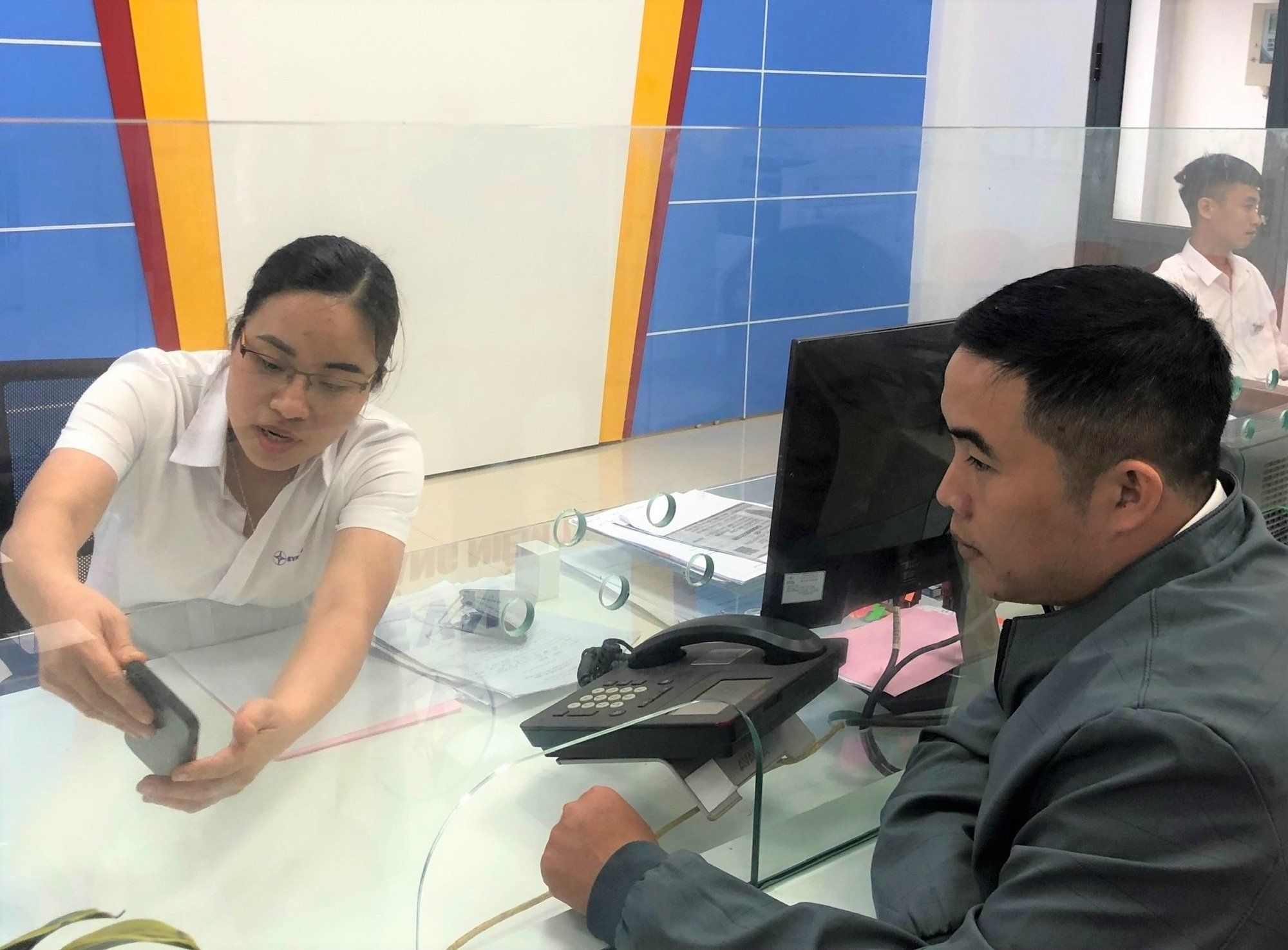 Công ty Điện lực Đắk Nông: Chú trọng nâng cao chất lượng dịch vụ   - Ảnh 1.