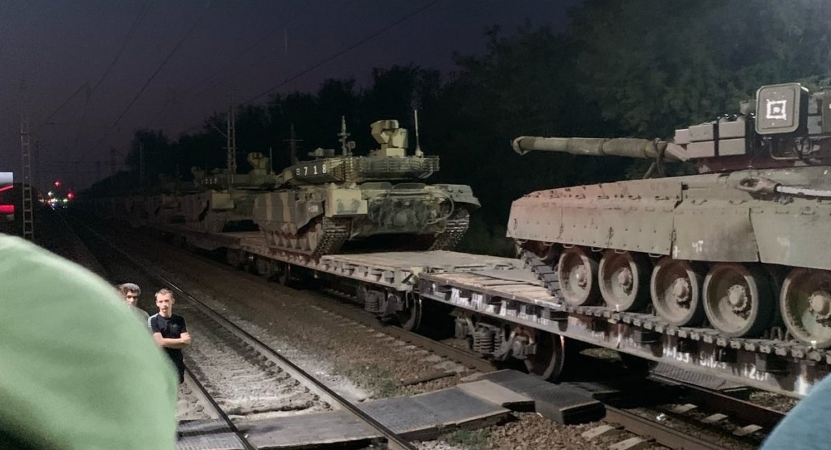 Nga đưa lực lượng tấn công mới cùng hàng loạt vũ khí áp sát biên giới Ukraine, chuyên gia nhận định bất ngờ - Ảnh 1.