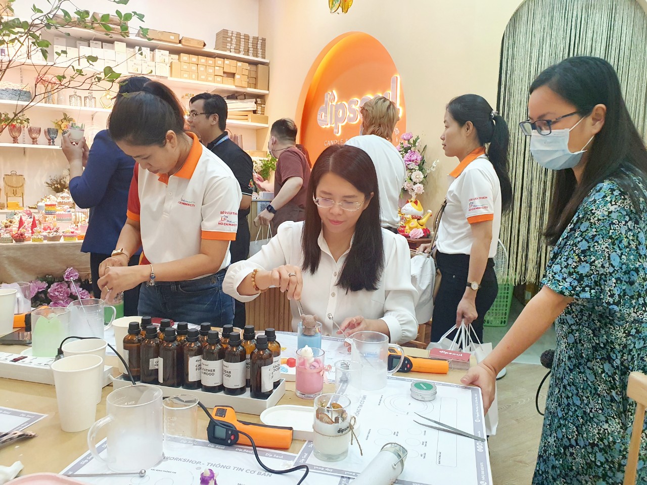 Ngỡ ngàng với những điểm đến “lạ” ở TP HCM - Ảnh 7. Ngỡ ngàng với những điểm đến “lạ” ở TP HCM - Ảnh 7.