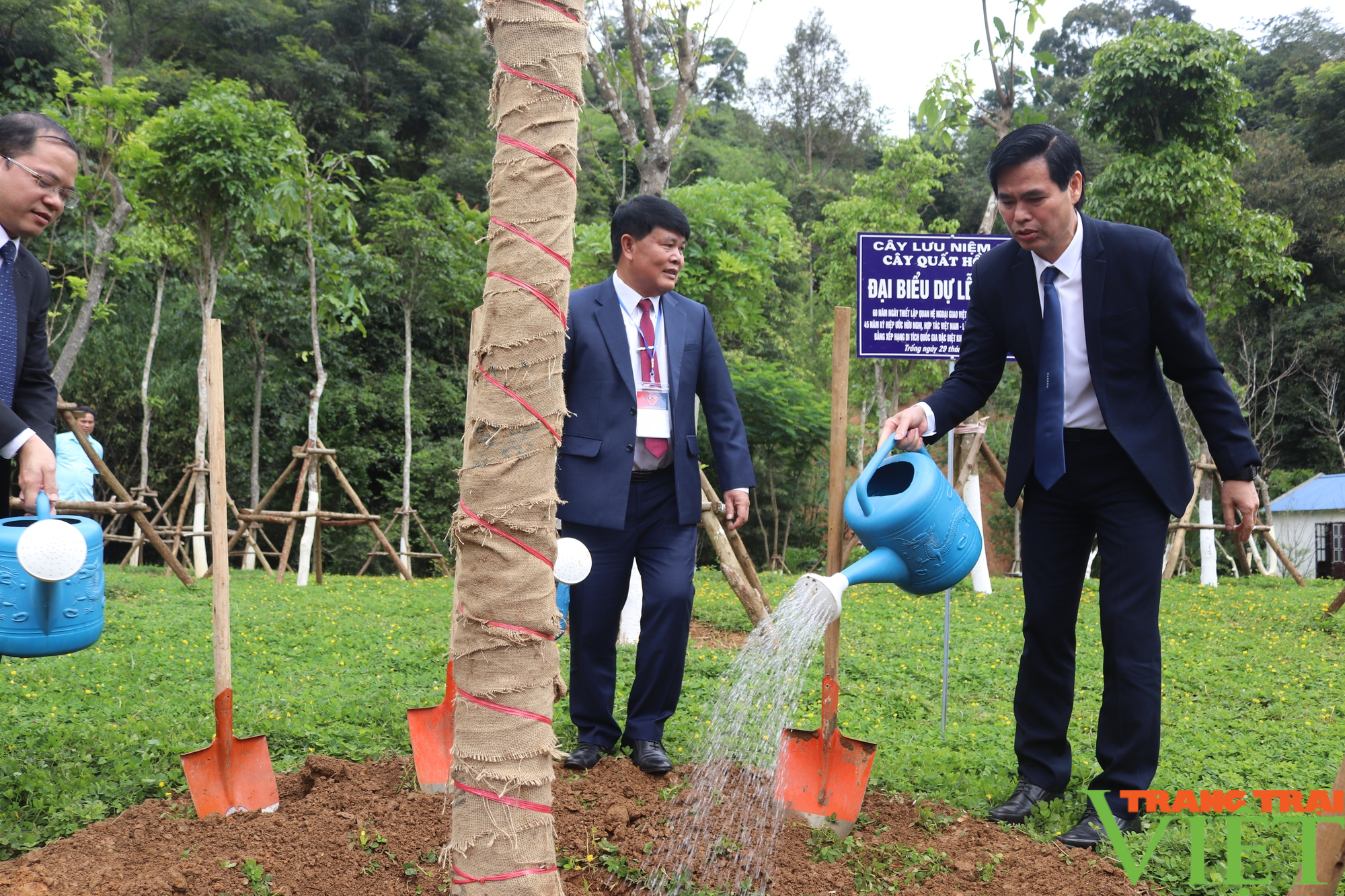 Sơn La: Kỷ niệm 60 năm Ngày thiết lập quan hệ ngoại giao Việt Nam - Lào - Ảnh 15. Sơn La: Kỷ niệm 60 năm Ngày thiết lập quan hệ ngoại giao Việt Nam - Lào - Ảnh 15.