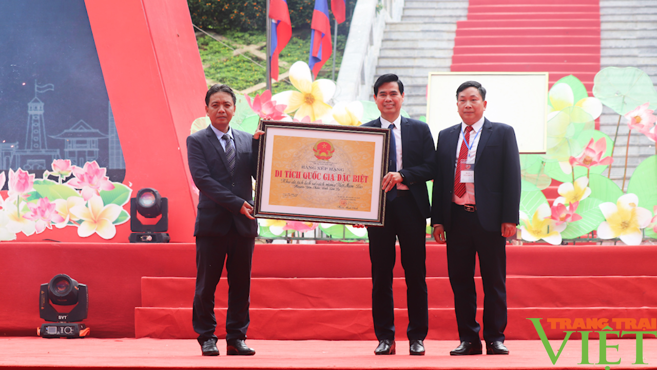 Sơn La: Kỷ niệm 60 năm Ngày thiết lập quan hệ ngoại giao Việt Nam - Lào - Ảnh 13. Sơn La: Kỷ niệm 60 năm Ngày thiết lập quan hệ ngoại giao Việt Nam - Lào - Ảnh 13.