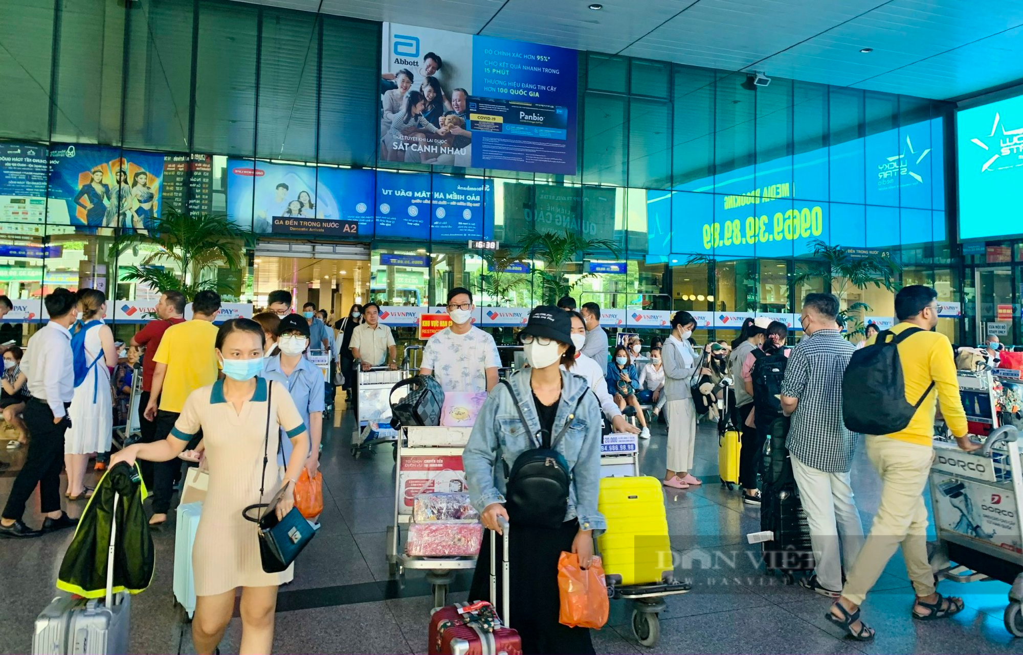 Giảm ùn tắc sân bay, các hãng hàng không dừng kiểm tra thẻ hành lý - Ảnh 3.