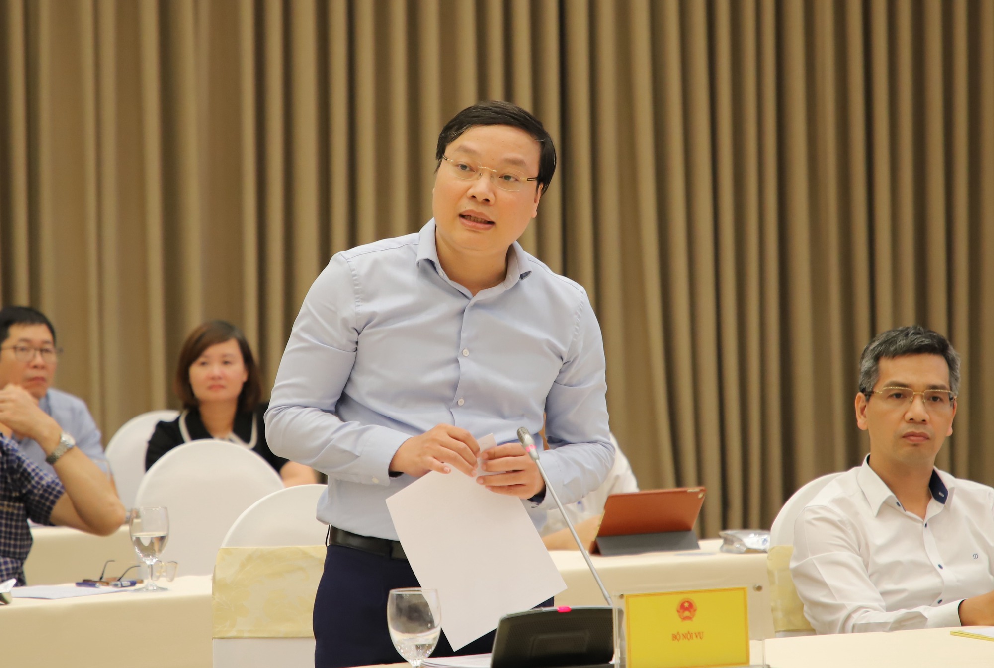 Thứ trưởng Bộ Nội vụ nói gì về quy trình bổ nhiệm quyền Bộ trưởng Y tế Đào Hồng Lan? - Ảnh 1.