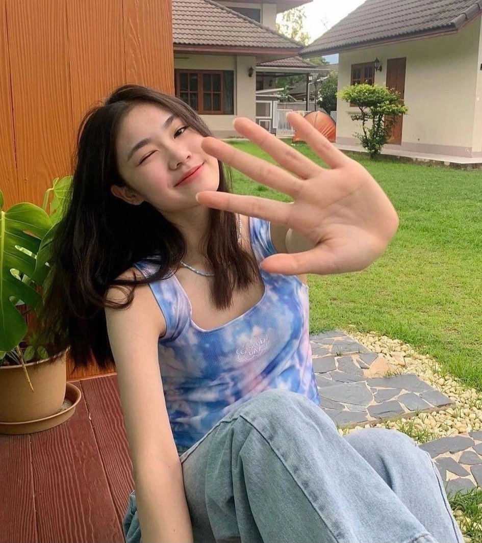 Mới 15 tuổi &quot;ngọc nữ&quot; cầu lông Thái Lan đã rất giỏi và xinh đẹp - Ảnh 4.