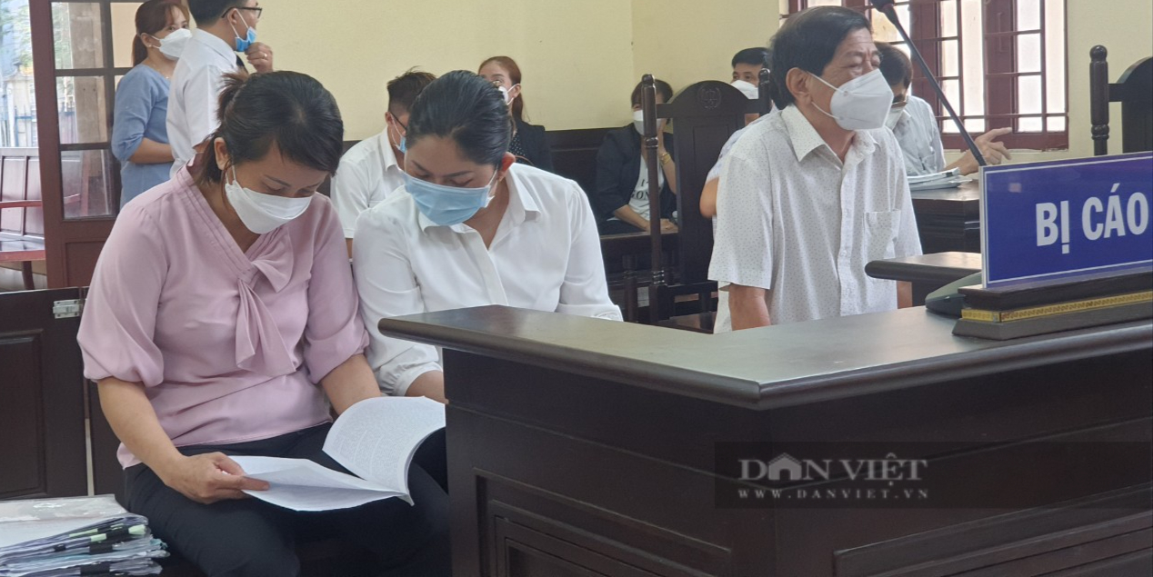 Vụ án “trốn thuế” tìm không ra thủ phạm ở TP.HCM: Hoãn phiên tòa, tiếp tục tranh cãi về tội danh - Ảnh 1.