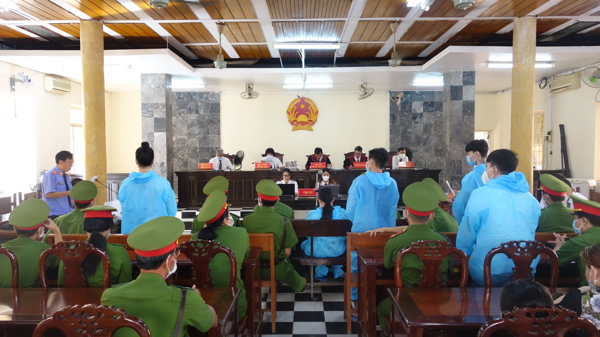 Bốn án tử hình, một án chung thân đối với nhóm mua bán hơn 34,77kg ma túy - Ảnh 2.