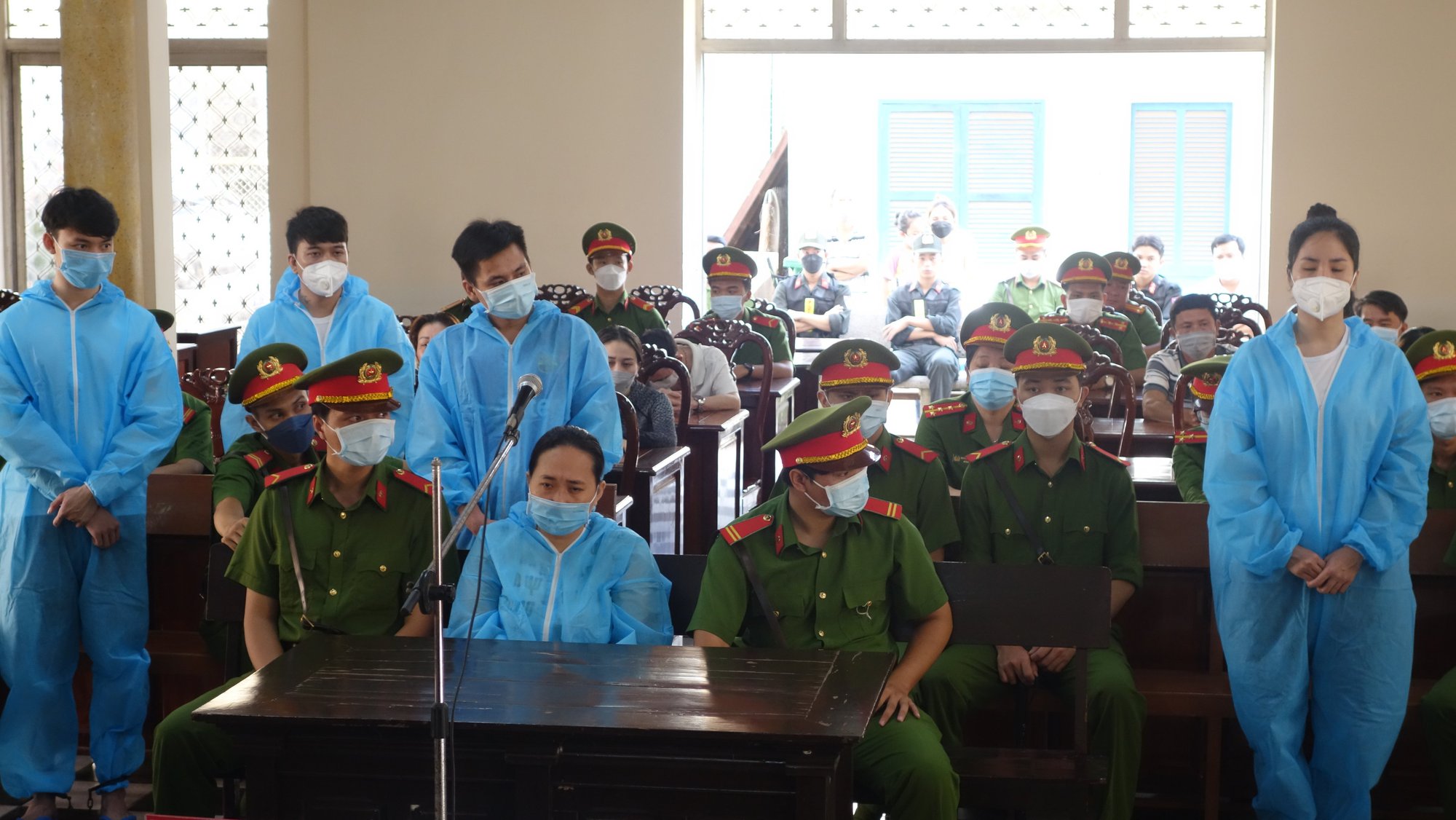 Bốn án tử hình, một án chung thân đối với nhóm mua bán hơn 34,77kg ma túy - Ảnh 1.