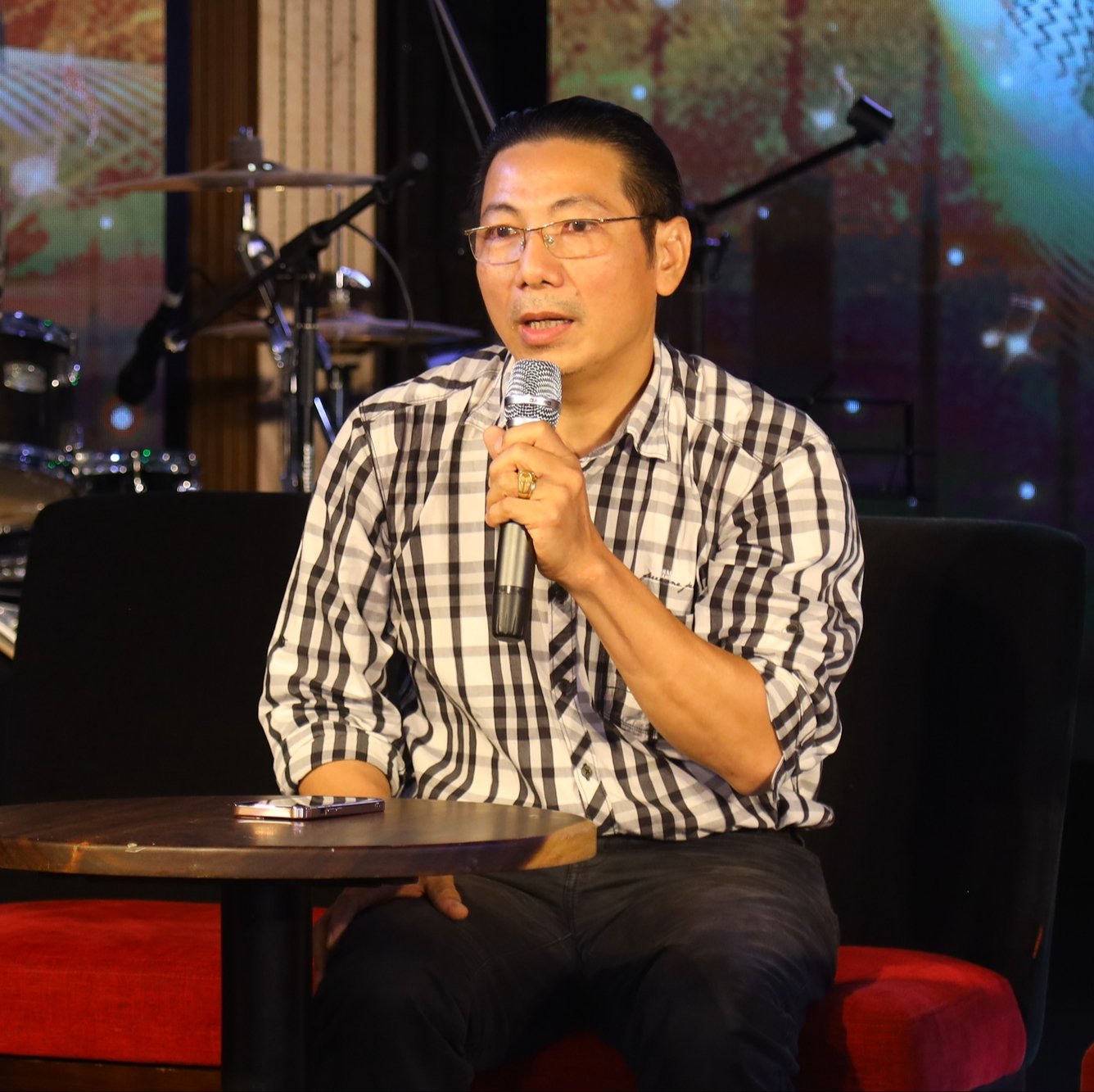 NSND Trung Đức: “Nhiều khán giả trẻ không biết tôi là ai và chưa từng nghe tôi hát” - Ảnh 3.