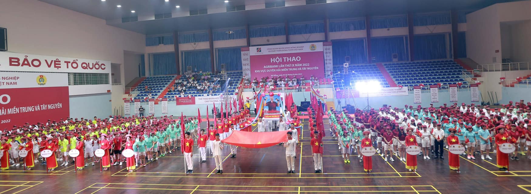 Tưng bừng khai mạc Hội thao Agribank khu vực miền Trung - Tây Nguyên - Ảnh 6. Tưng bừng khai mạc Hội thao Agribank khu vực miền Trung - Tây Nguyên - Ảnh 6.