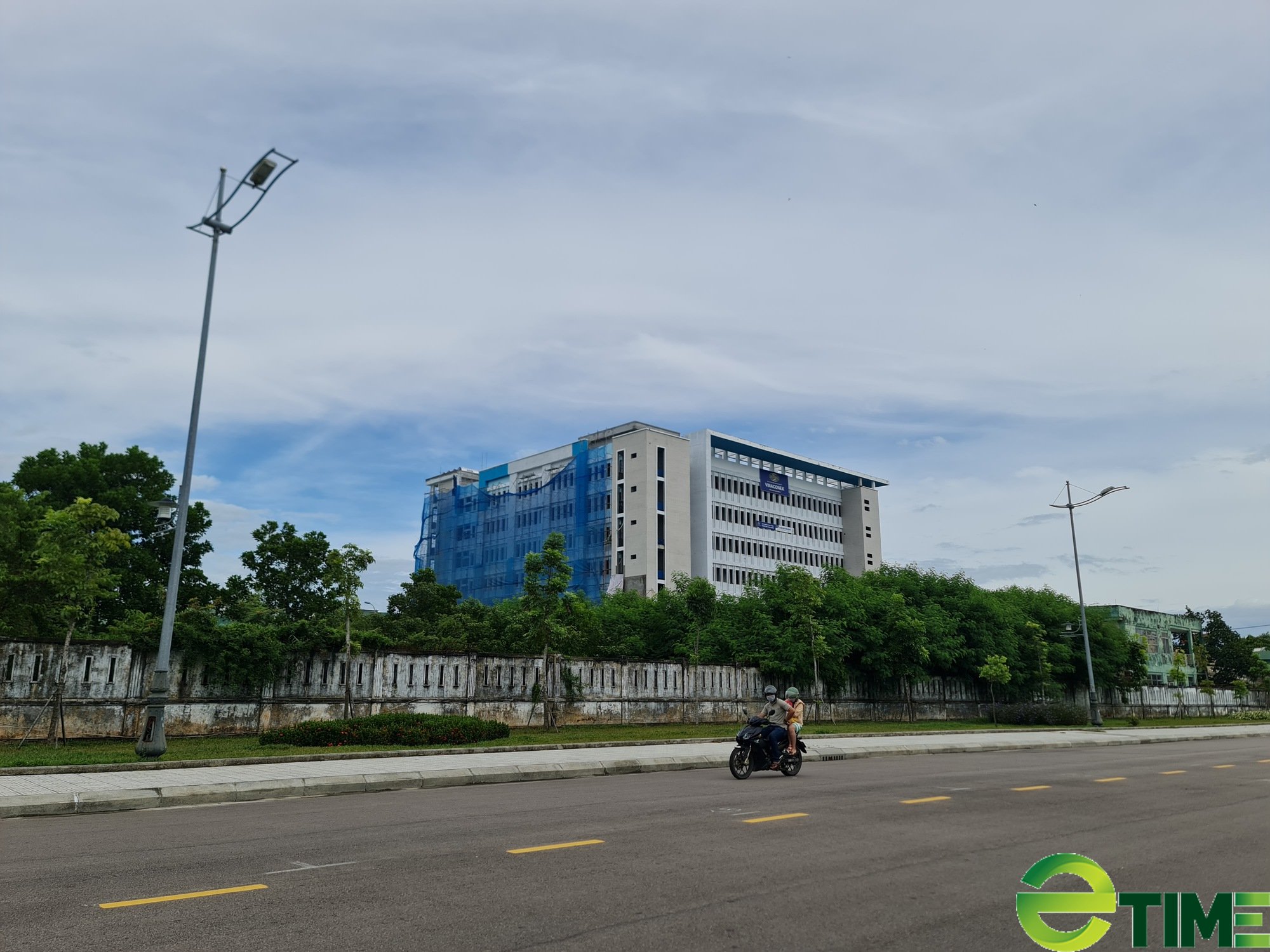 Quảng Nam: Đầu tư 352 tỷ đồng mua sắm thiết bị y tế và làm đường - Ảnh 2. Quảng Nam: Đầu tư 352 tỷ đồng mua sắm thiết bị y tế và làm đường - Ảnh 2.