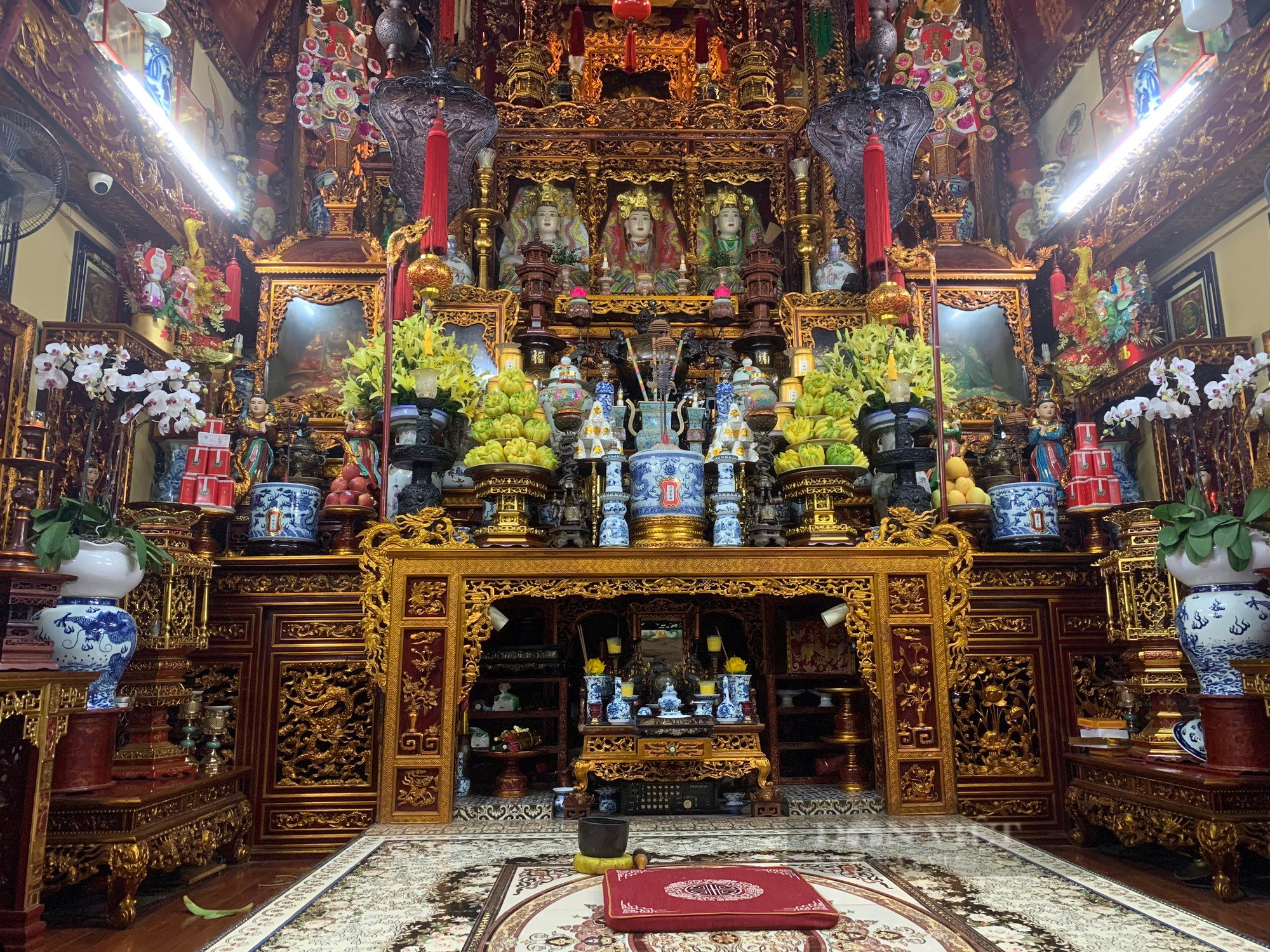 Tiết lộ bất ngờ về 3 di tích nằm sâu trong con ngõ &quot;chỉ vừa một người đi&quot; ở phố cổ Hà Nội - Ảnh 4.
