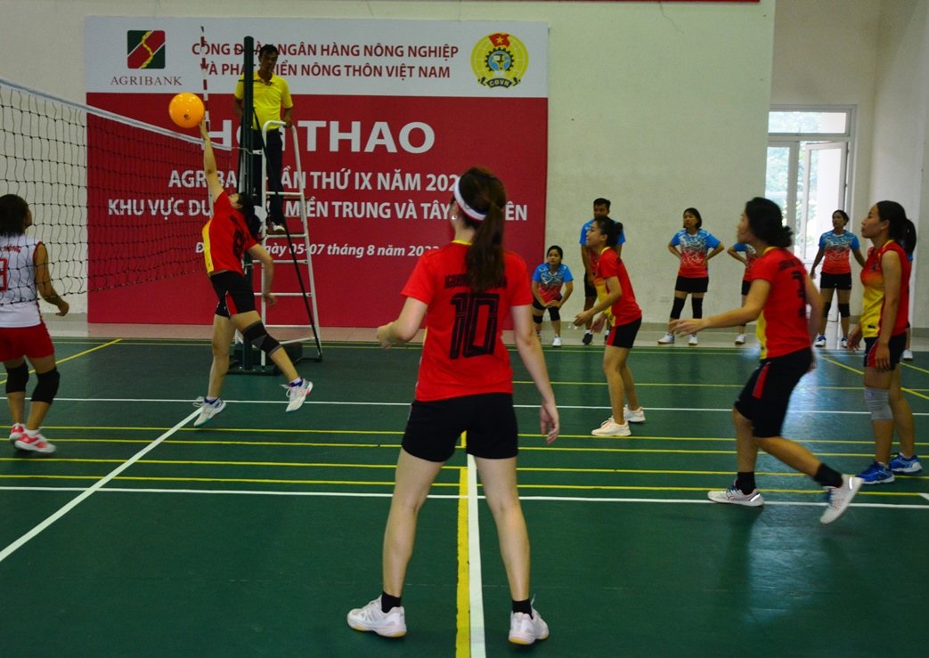 Tưng bừng khai mạc Hội thao Agribank khu vực miền Trung - Tây Nguyên - Ảnh 8. Tưng bừng khai mạc Hội thao Agribank khu vực miền Trung - Tây Nguyên - Ảnh 8.