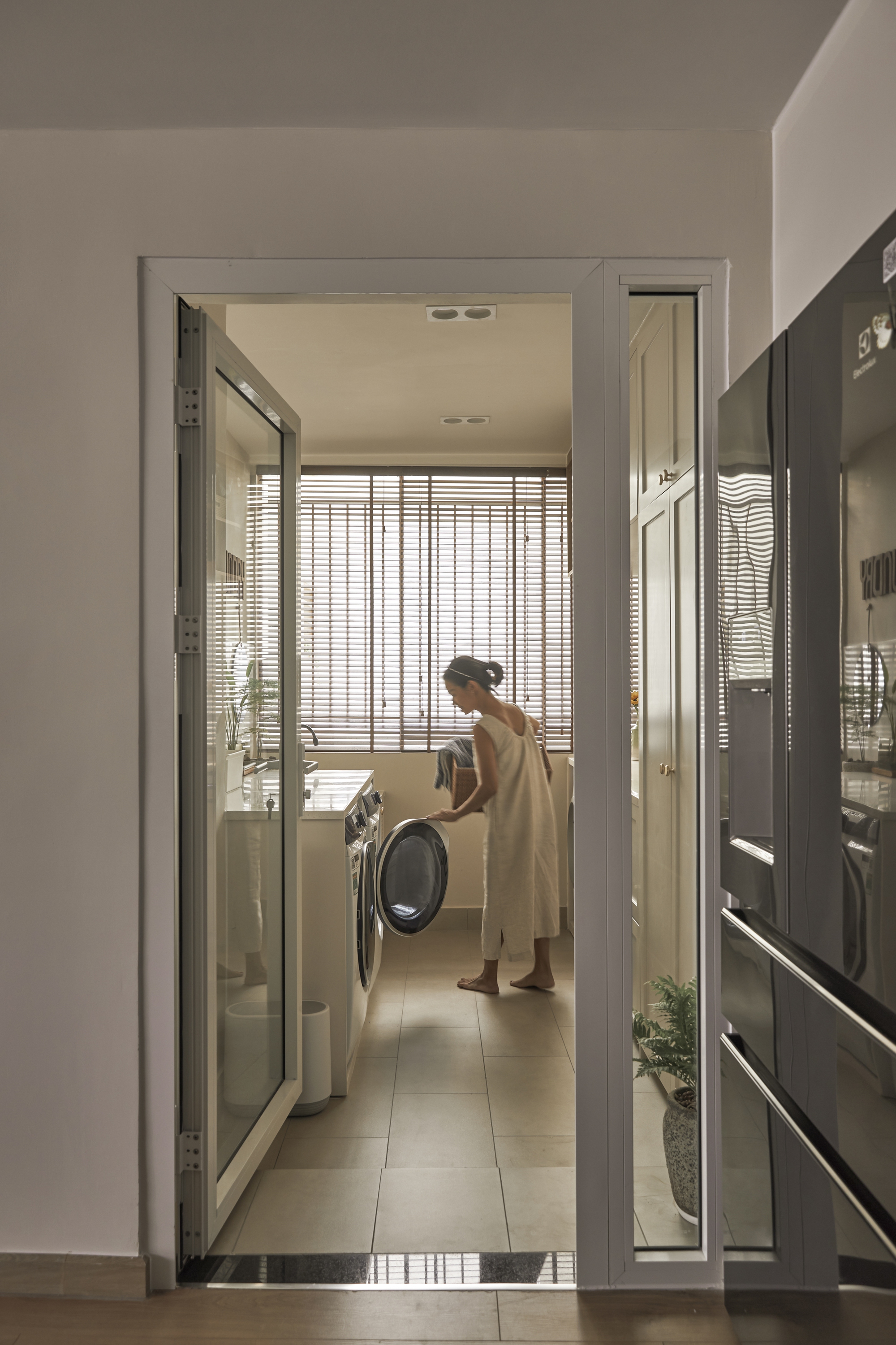 Chi 1,5 tỷ đồng cải tạo căn hộ cũ rộng 150m2 thành tổ ấm “đẹp thổn thức” của cặp vợ chồng Sài thành - Ảnh 19.