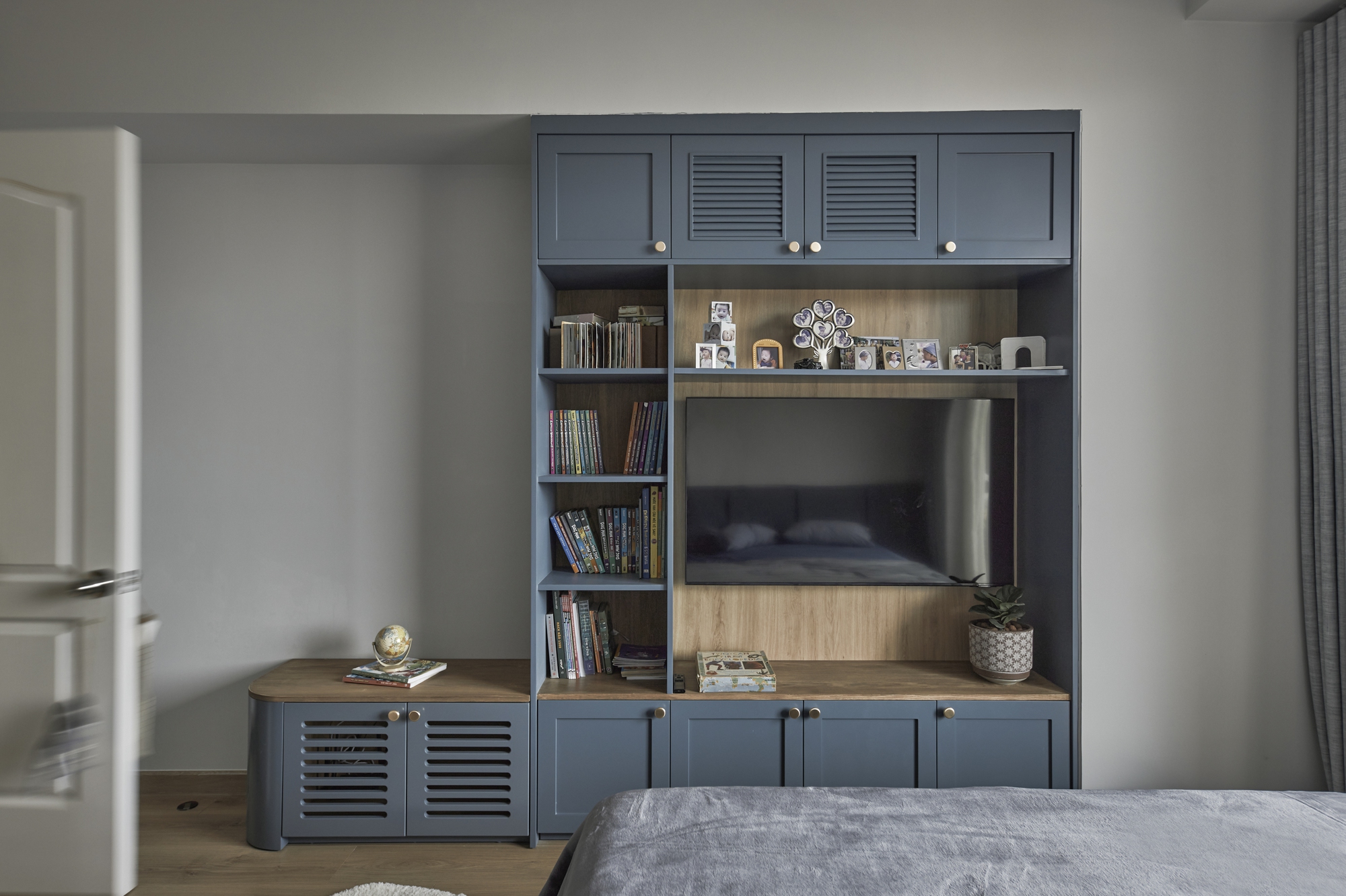 Chi 1,5 tỷ đồng cải tạo căn hộ cũ rộng 150m2 thành tổ ấm “đẹp thổn thức” của cặp vợ chồng Sài thành - Ảnh 7.