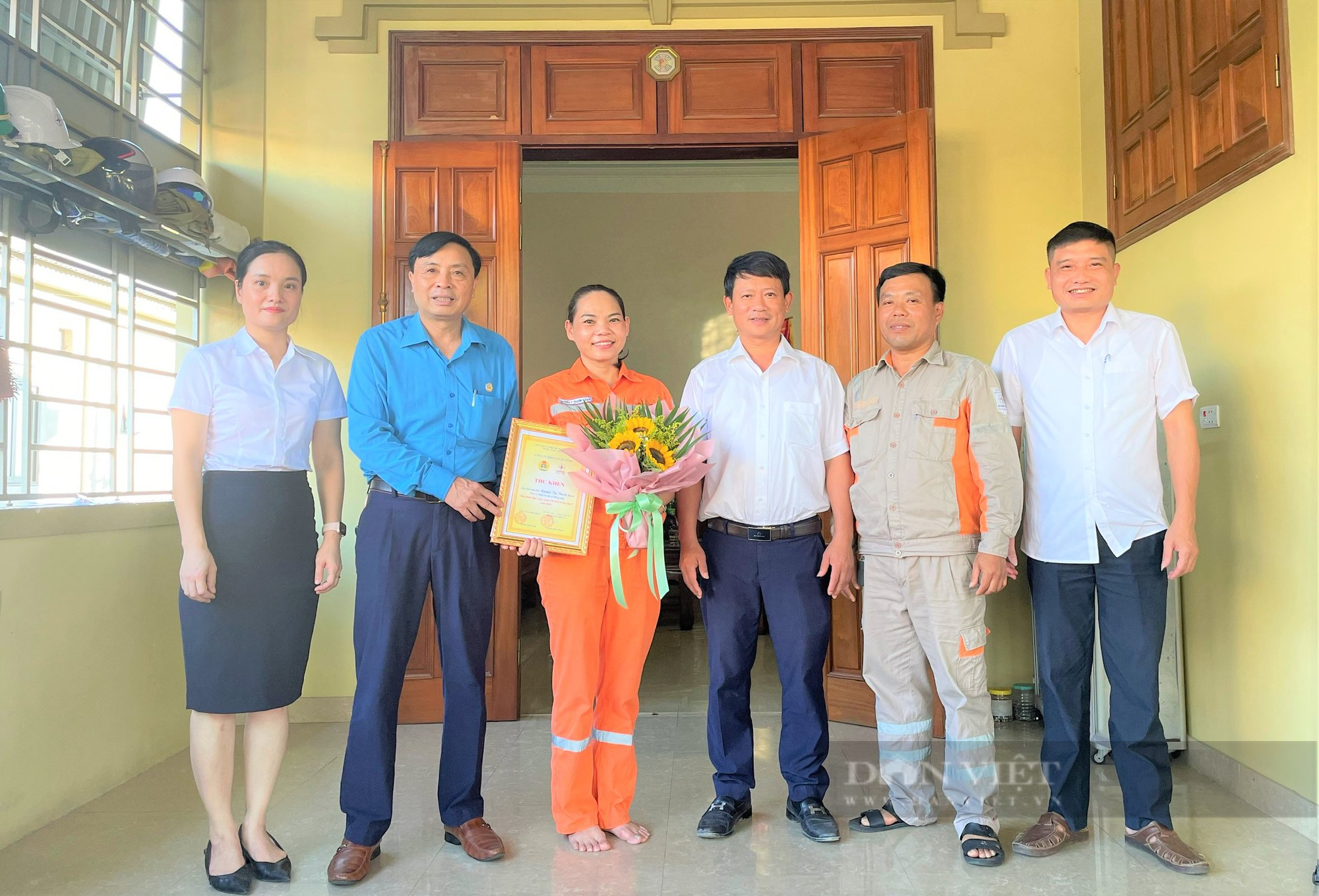 Công ty Điện lực Hà Tĩnh chúc mừng gia đình tiêu biểu năm 2022 - Ảnh 3.