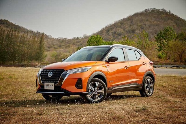 Loạt xe chào khách Việt trong tháng 8 - Ảnh 6.