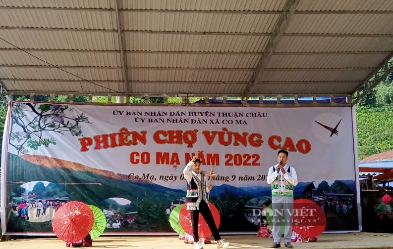 Hàng nghìn người đổ về đón Tết độc lập ở xã vùng cao Sơn La  - Ảnh 4.